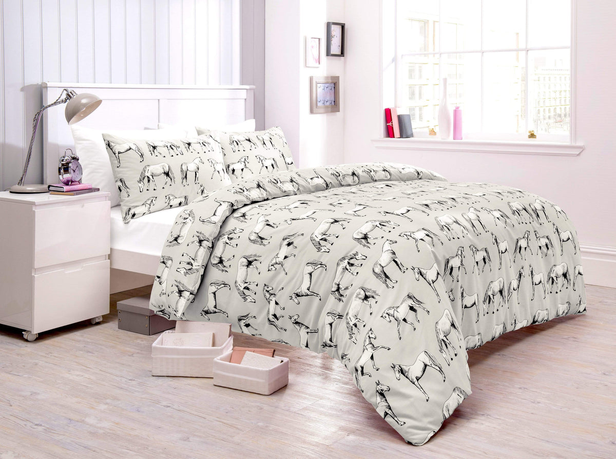 OLIVIA ROCCO Horses Design Cotton Rich Duvet Set Single and Double Sizes Bold Colours