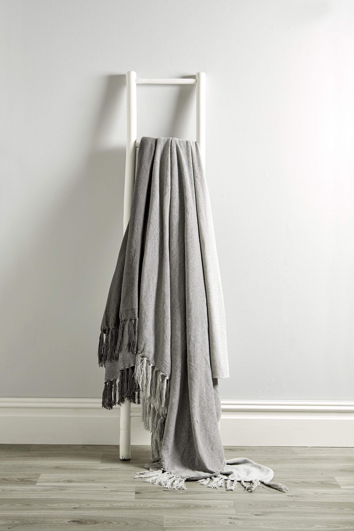OLIVIA ROCCO Handwoven Large Check Pure Indian Cotton Throw Blanket With Tassels Eco